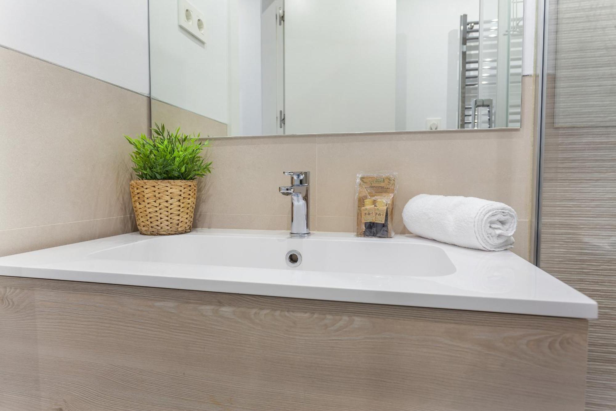 Apartamento Malasana Terrace En Madrid Buitenkant foto